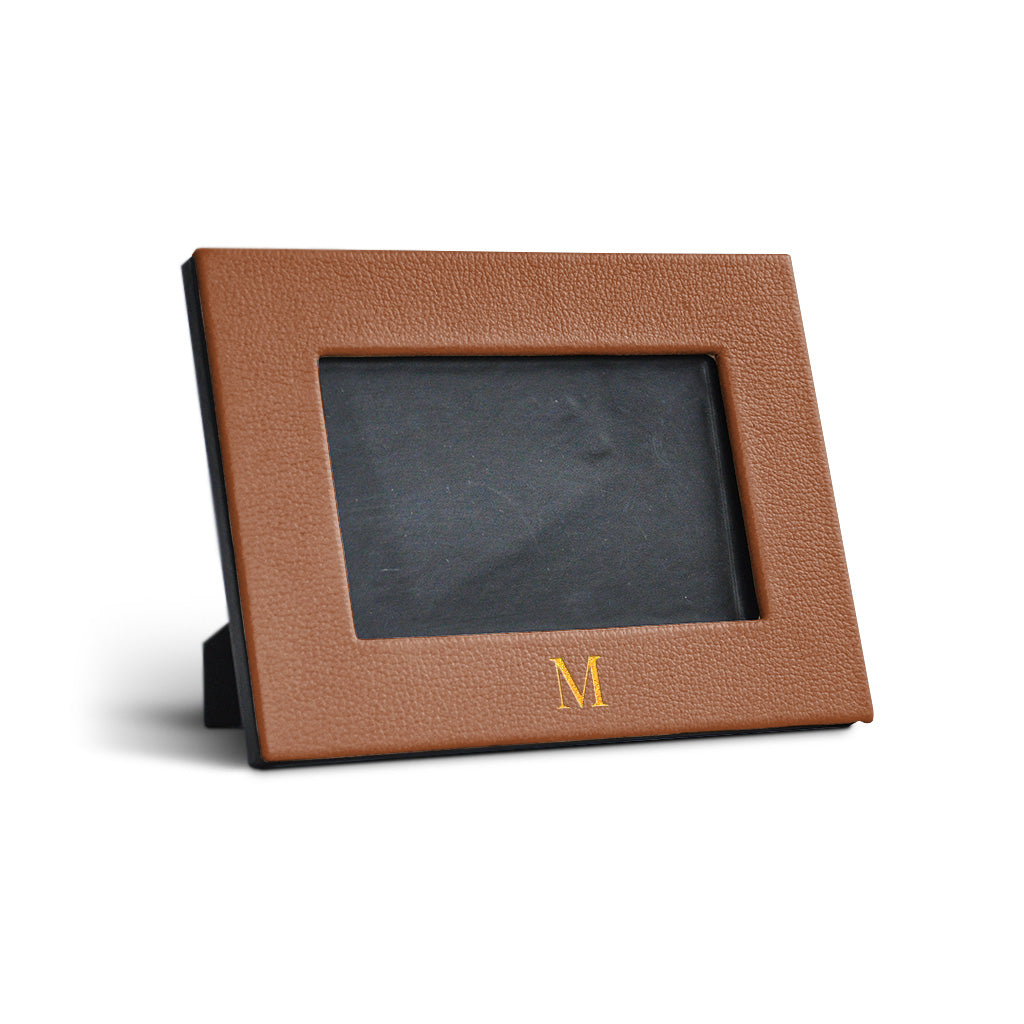 Porta-Retrato de Couro Personalizado — porta retrato caramelo
