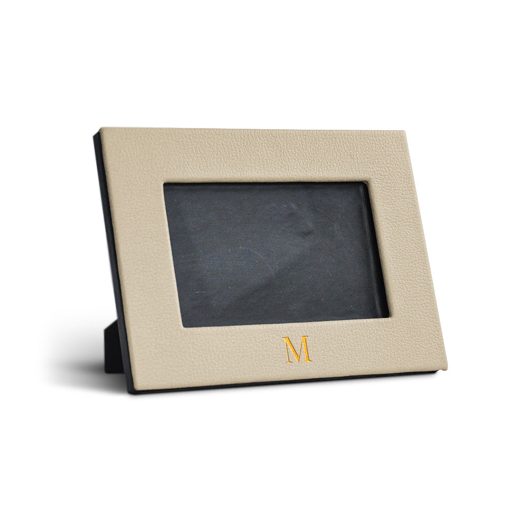 Porta-Retrato de Couro Personalizado — porta retrato off white